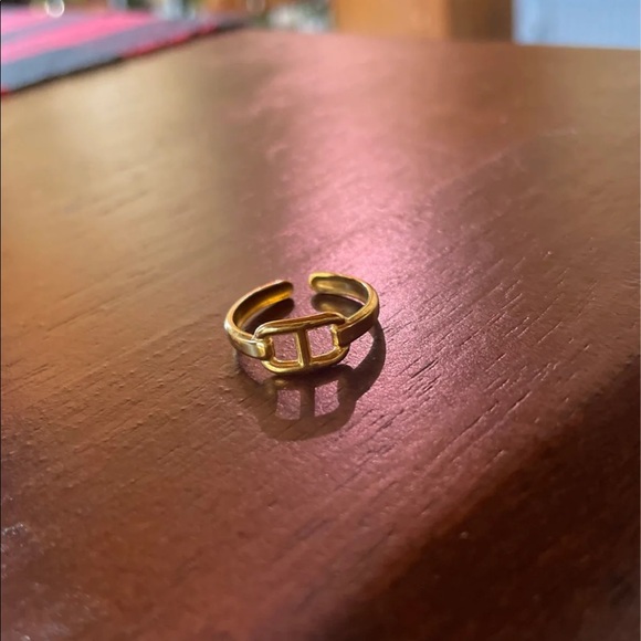 Adjustable gold tarnish resistant ring - Picture 2 of 4